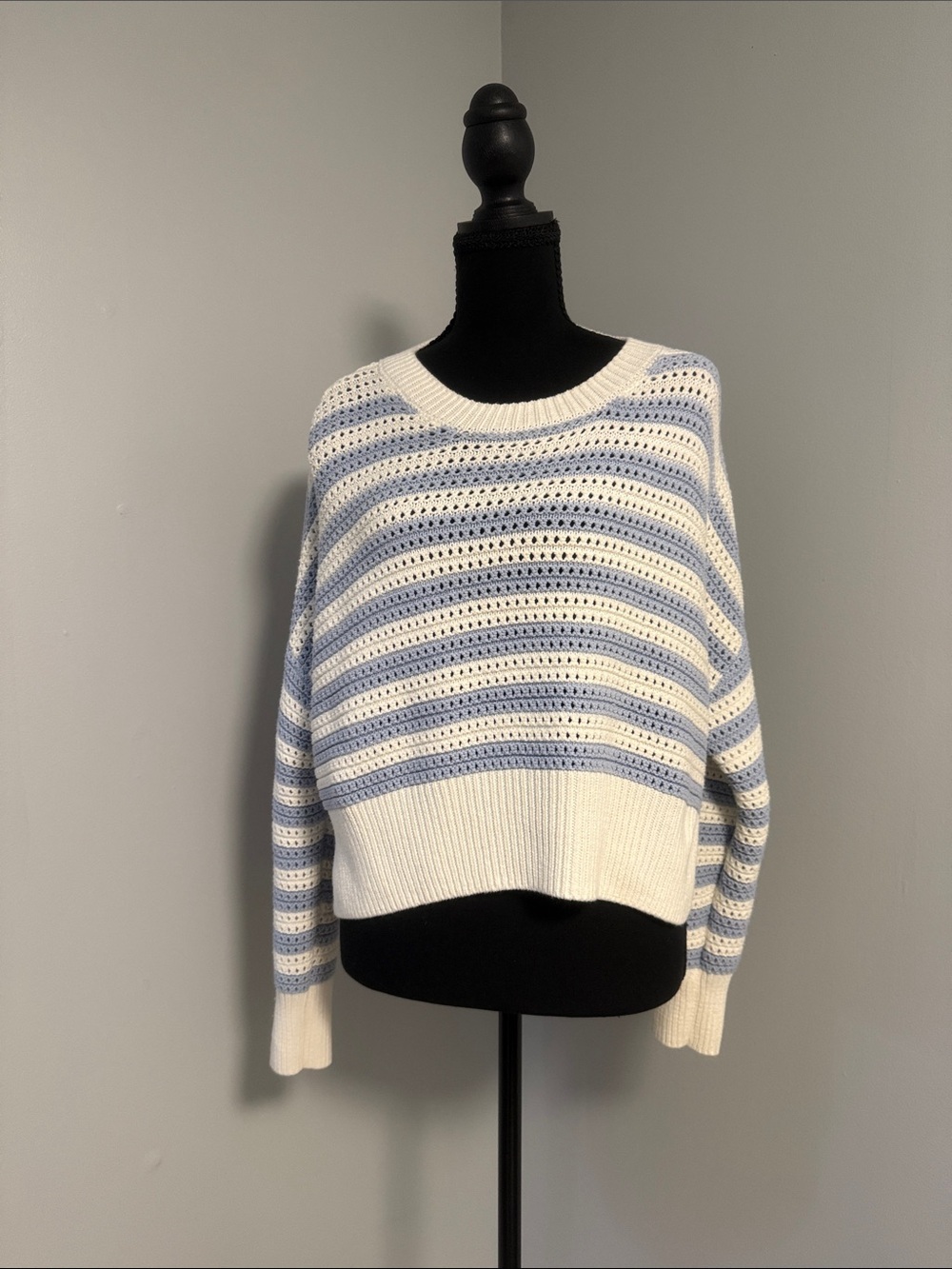 Jessica Simpson White & Light Blue Striped Open-Knit Pullover Sweater